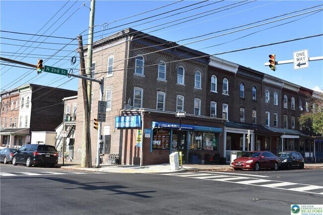 Building Photo - 102 N 2nd St