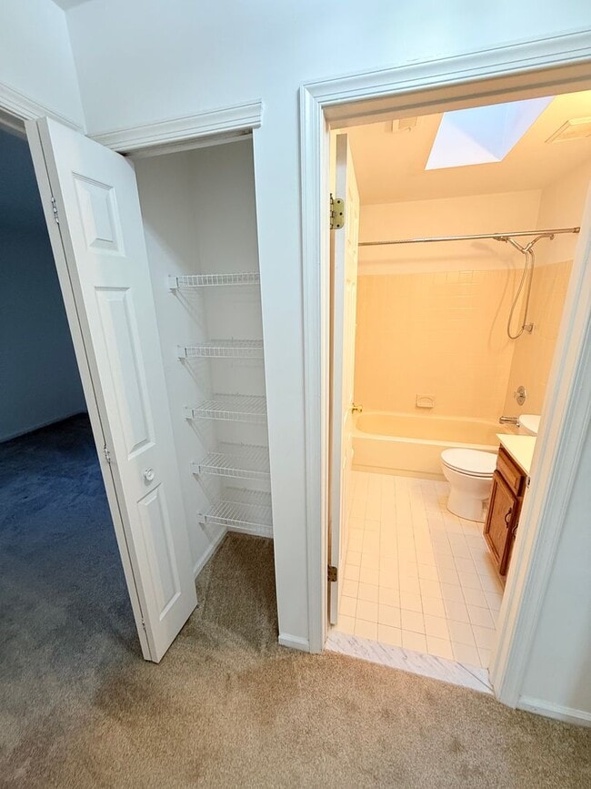 Building Photo - 3 Bed / 2 Bath Warrington Townhome