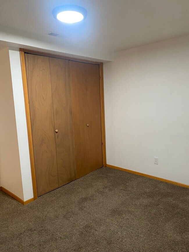 Building Photo - 132 N Bliss St