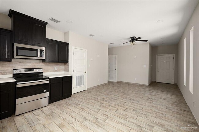 Building Photo - 16 W Harrison Ave