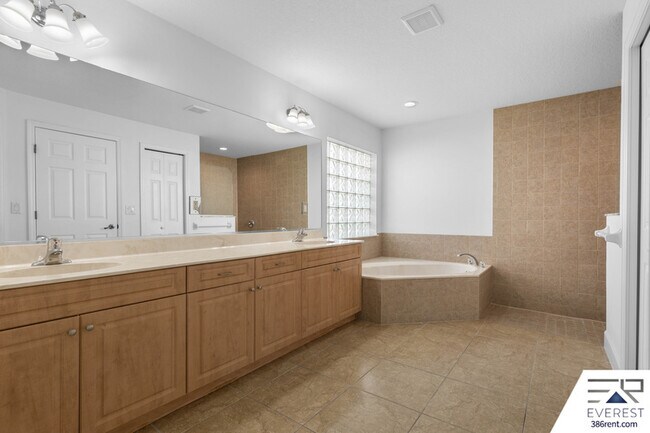 Building Photo - 94 Kalamazoo Trail