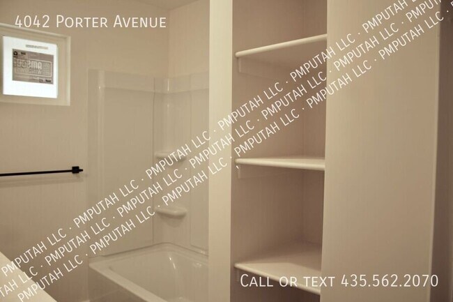 Building Photo - 4042 Porter Ave