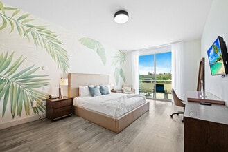 Building Photo - 111 N Ocean Dr