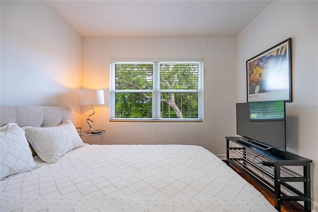 Building Photo - 401 Bullard Pkwy