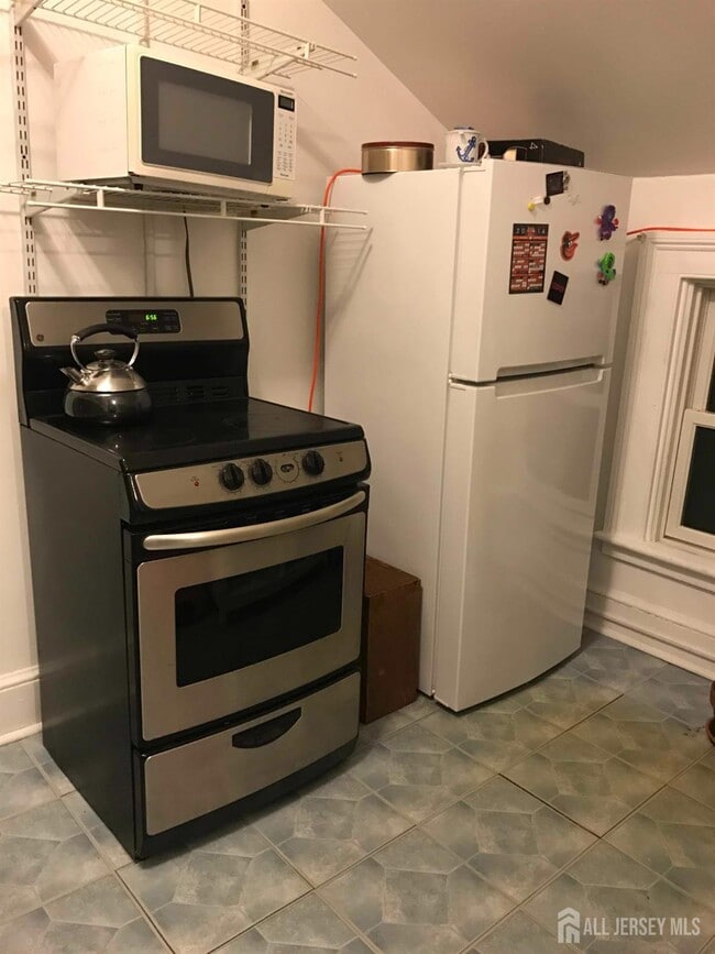 Building Photo - 26 S 1st Ave