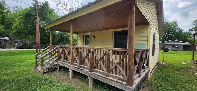 Building Photo - 10821 TX-150