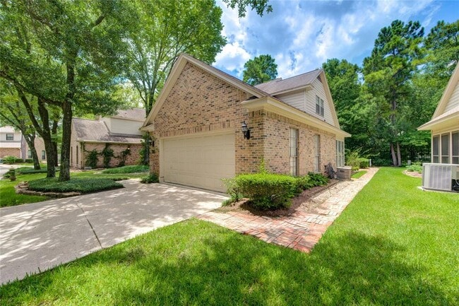 Building Photo - 25 Fairway Oaks Pl
