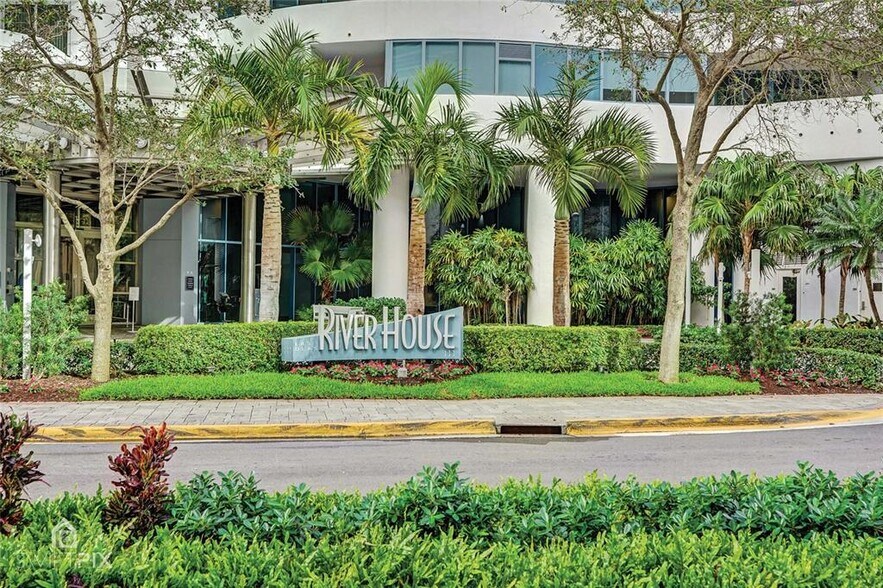 Building Photo - 333 Las Olas Way