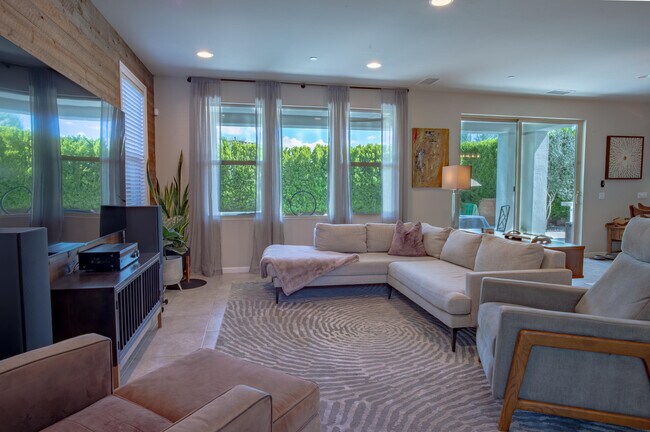 Building Photo - 74500 Xander Ct