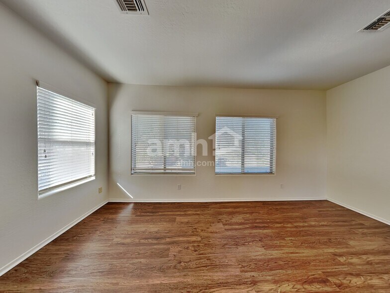 Building Photo - 16244 W Crenshaw Dr