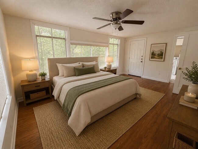 Building Photo - 3bed/1bath House - Two Blocks from Campus