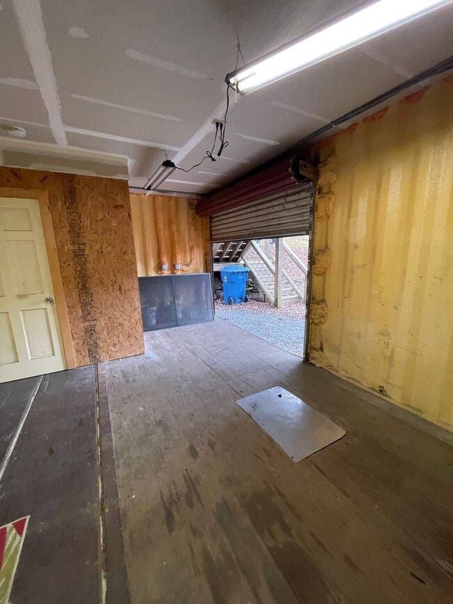 Building Photo - 289 Hill St