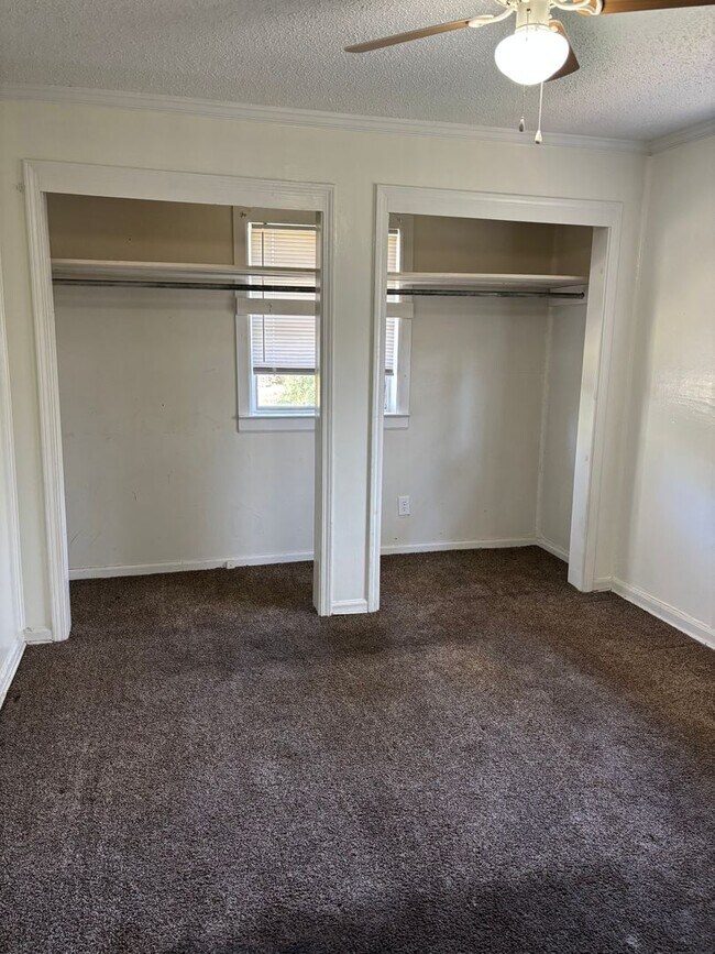 Building Photo - 2165 1/2 Telfair Street