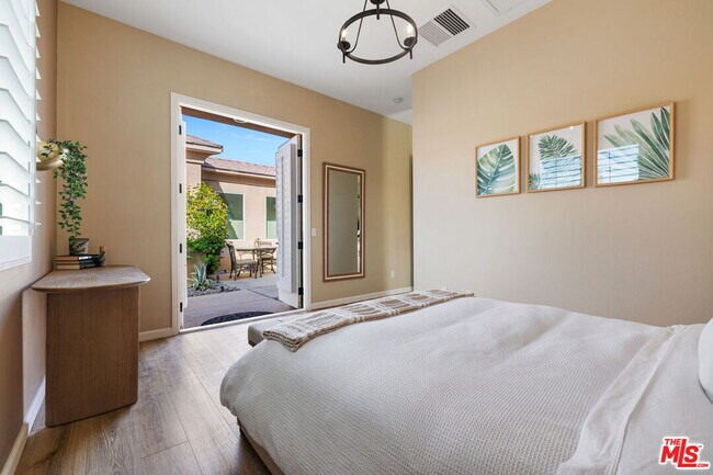 Building Photo - 4 Cartier Ct