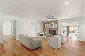 Building Photo - 3011 Yellowpine Terrace