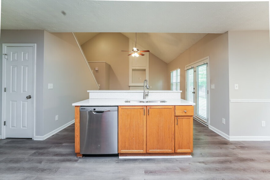 Building Photo - 4265 Wesley Hall Dr