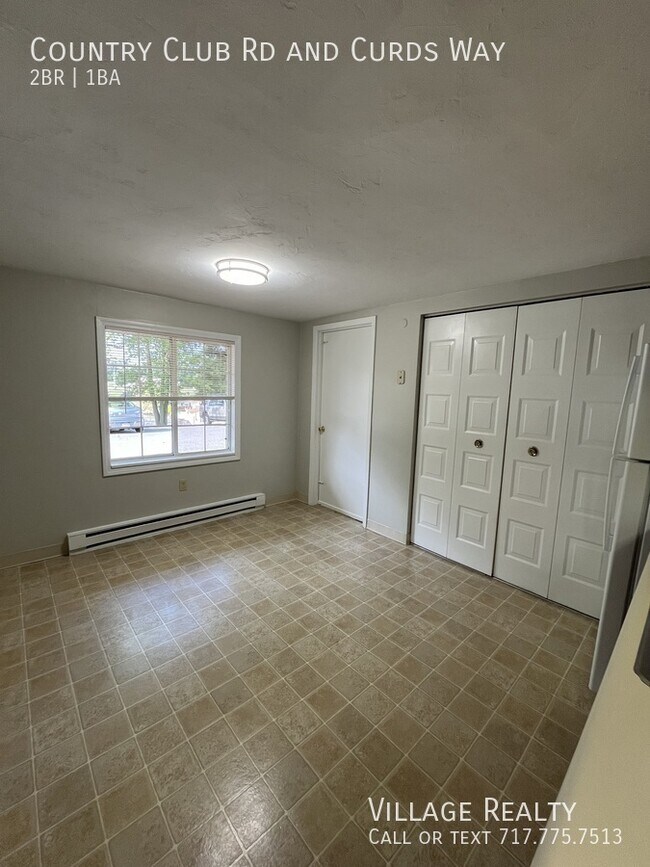 Building Photo - 671 Country Club Rd