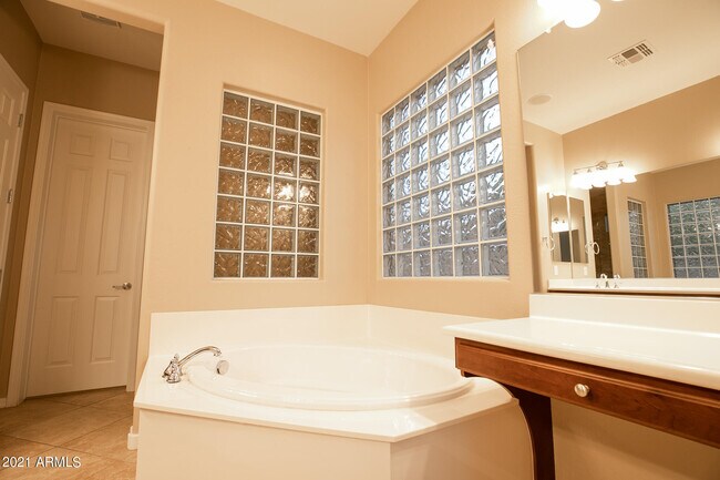 Building Photo - 5528 W Alyssa Ln