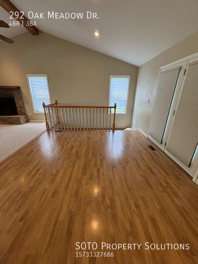 Building Photo - 292 Oak Meadow Dr