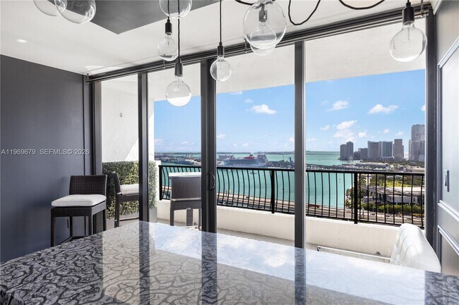 Building Photo - 555 NE 15th St