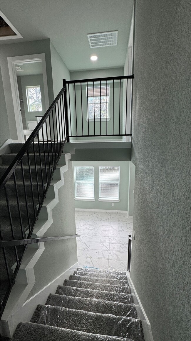 Building Photo - 169 S 10th St