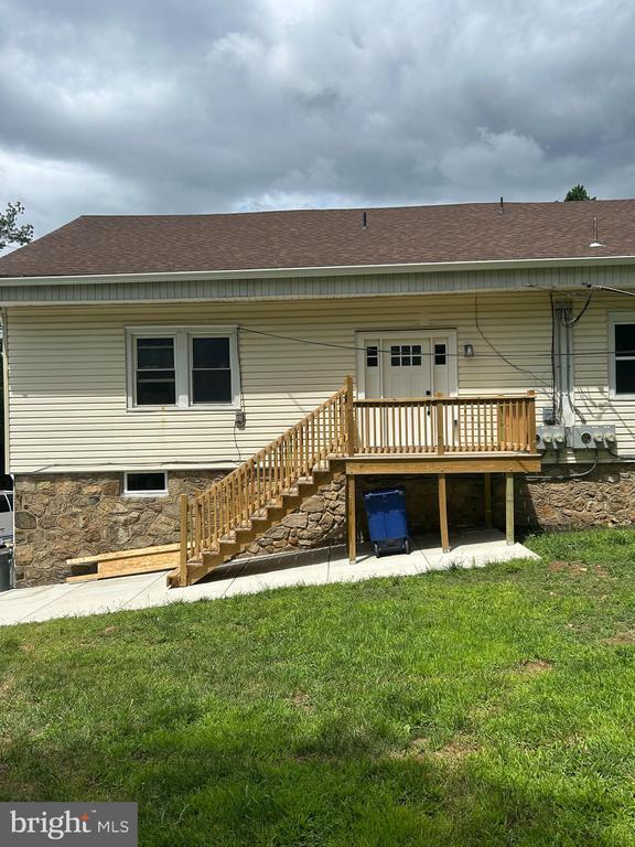 Building Photo - 71 Dreamland Park Dr