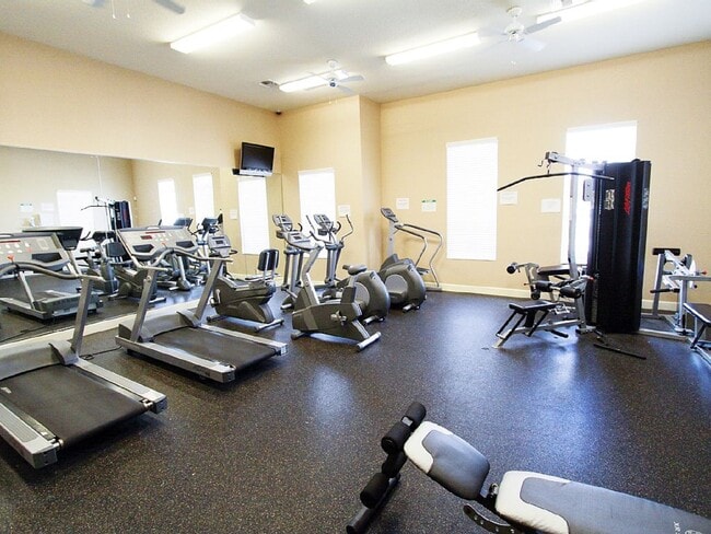 Building Photo - 4600 Yellowgold Rd W