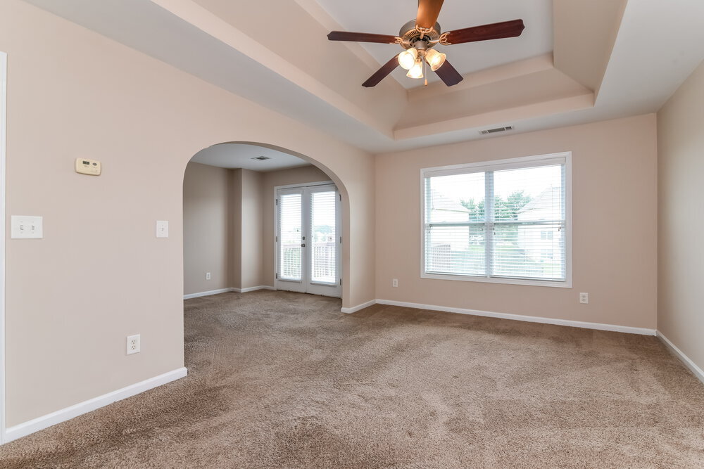 Building Photo - 917 Southfork Dr