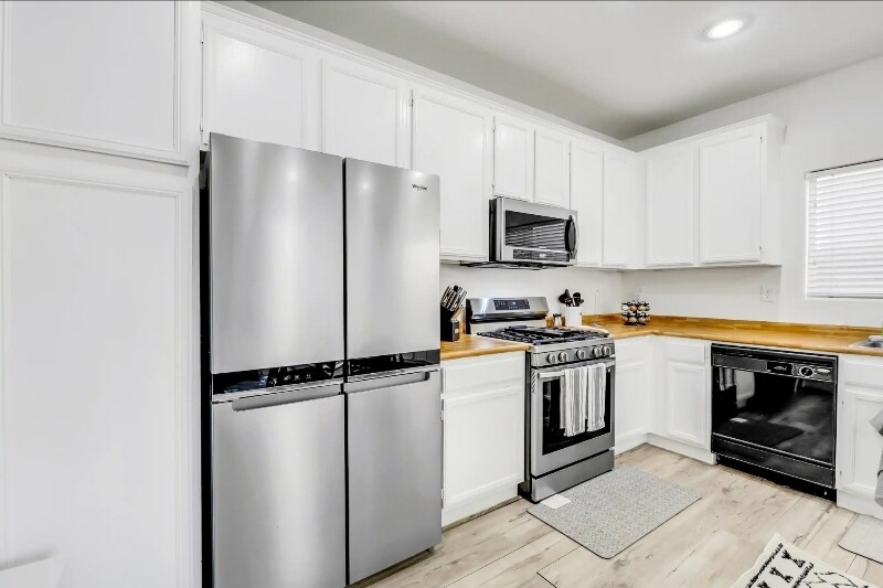 Building Photo - 30 Dovewood Ave