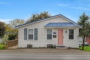 Building Photo - 848 Bloom Rd