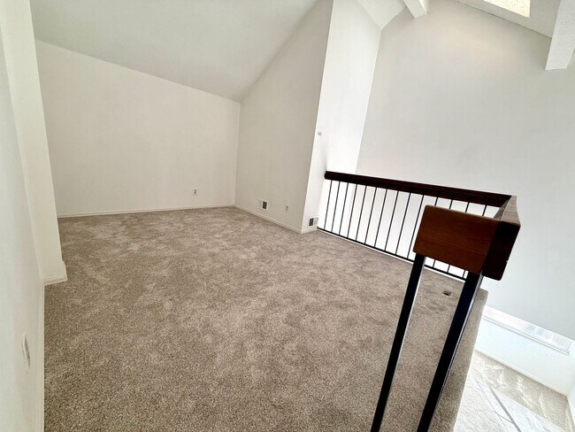 Building Photo - Peaceful Condo Retreat with Loft - Pet Friendly & Well Located