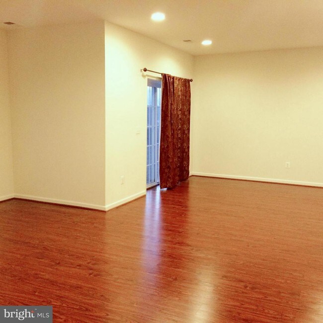 Building Photo - 3363 Oakham Mt Dr