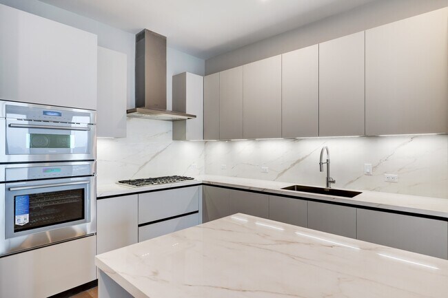 Building Photo - 1711 Allen Pkwy