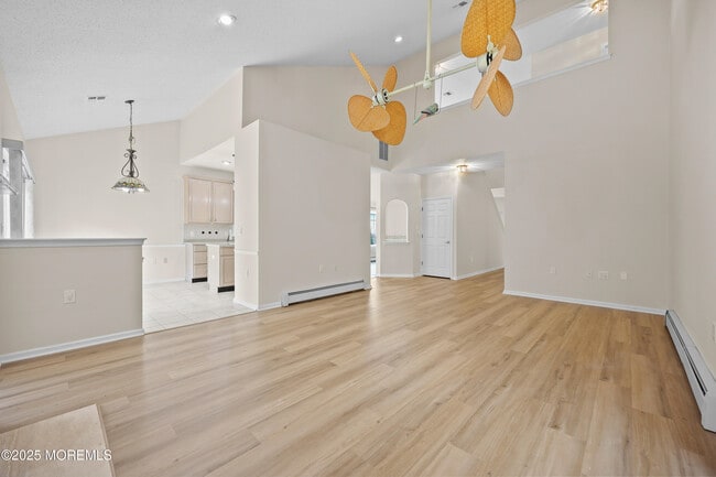 Building Photo - 49 Baltusrol Dr