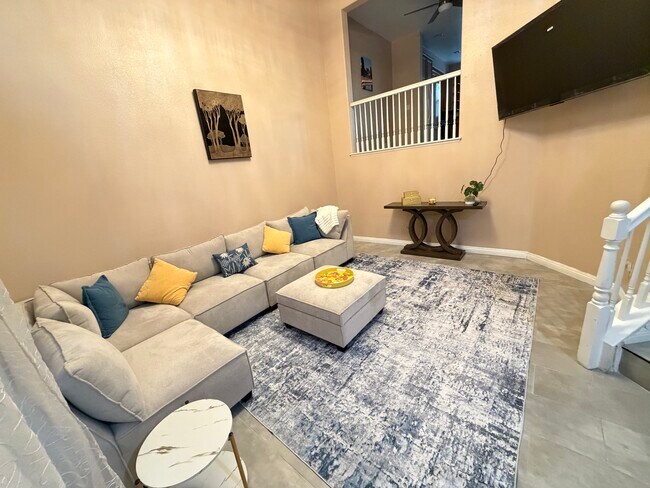 Building Photo - 1860 E 12th St