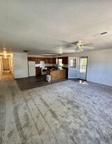 Building Photo - 205 S Boyd Ave