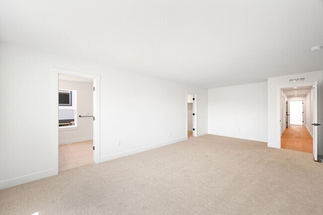 Building Photo - Brand New 3BD, 4BA Half-Duplex in Villa Park with Back Yard