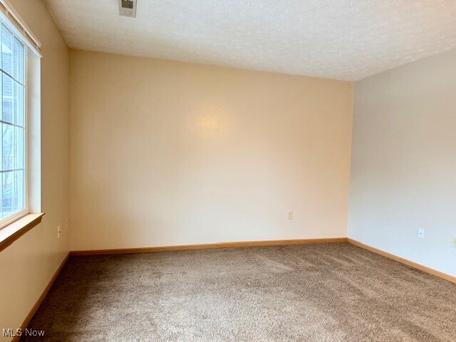 Building Photo - 1894-1898 Springfield Lake Blvd