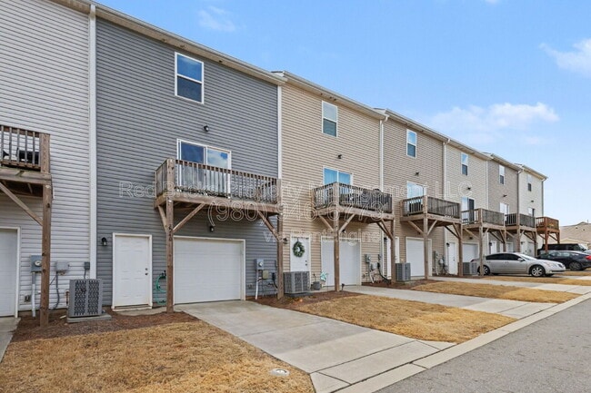 Building Photo - 8240 Waxhaw Hwy