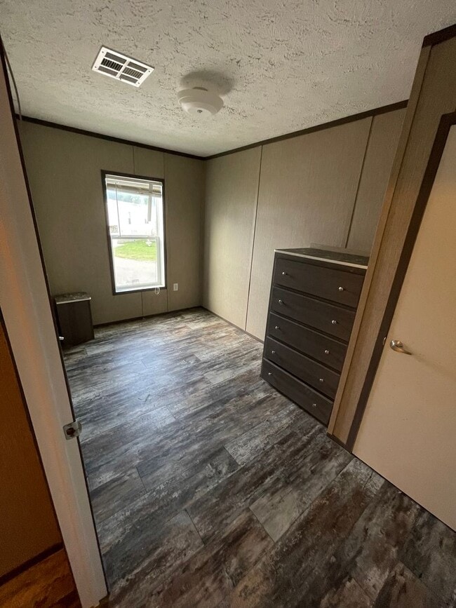 Building Photo - Lot 1
