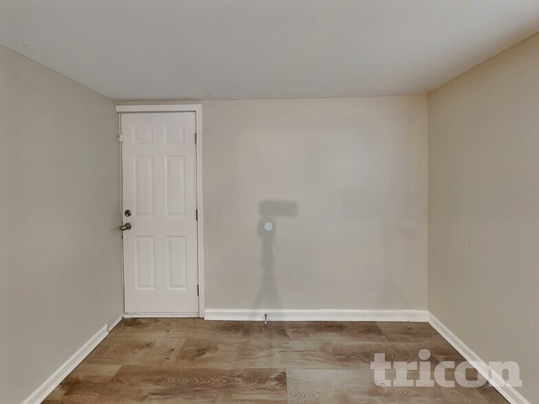 Building Photo - 3182 Lake Monroe Rd