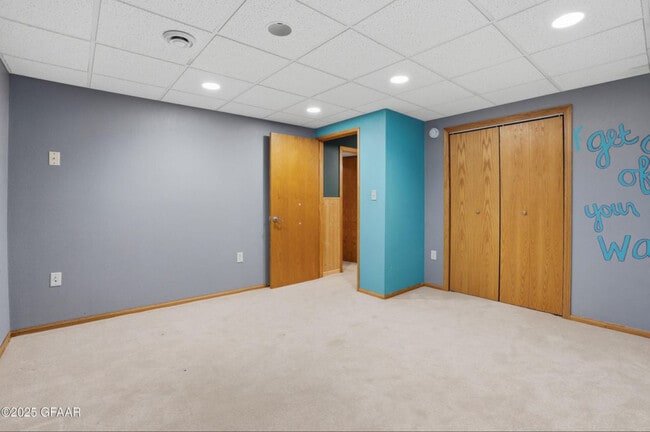 Building Photo - 5191 W Lanark Dr