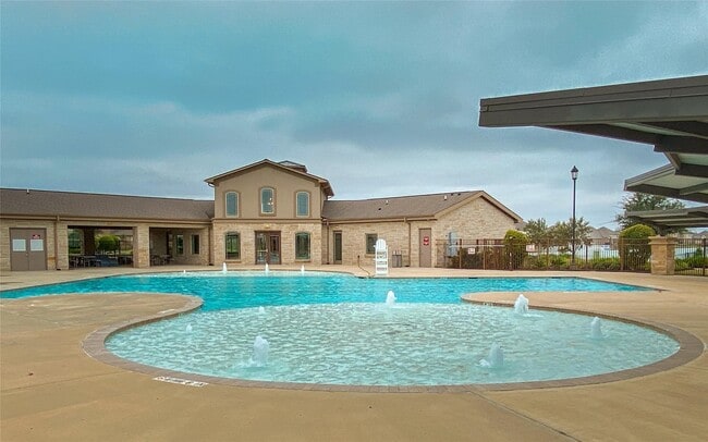 Building Photo - 3530 Lake Bella Megan Dr