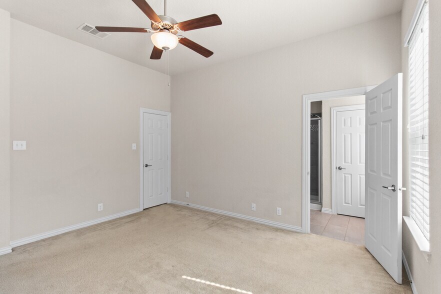 Primary with En Suite Bathroom - 221 E Courtland Pl