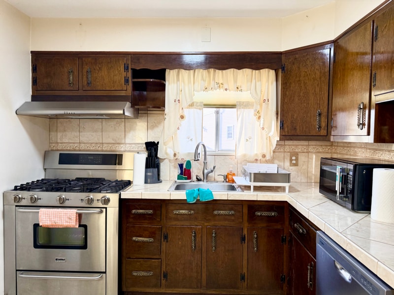 Building Photo - 613 Williams Terrace