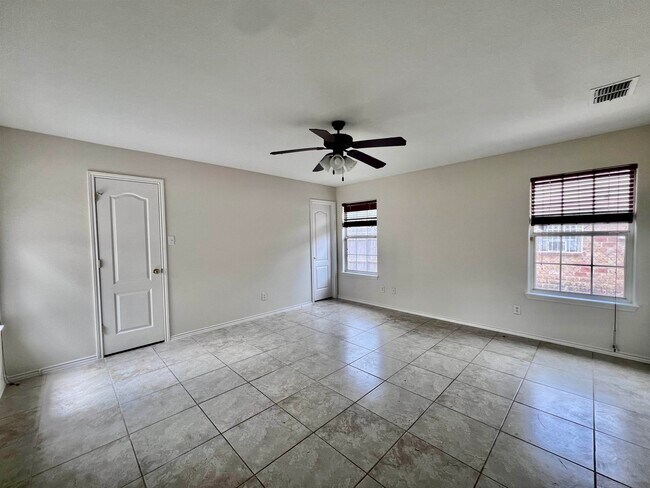 Building Photo - 3619 Aguanieve Dr
