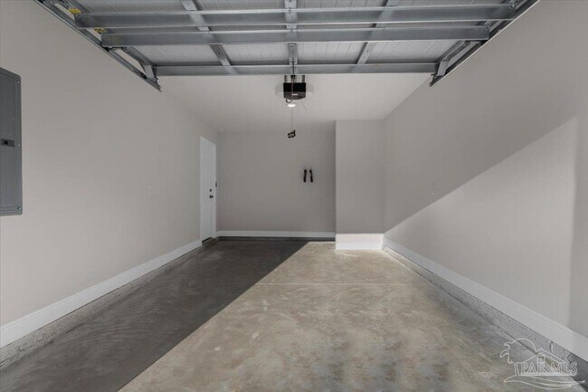 Building Photo - 1116 Coniferous Ave