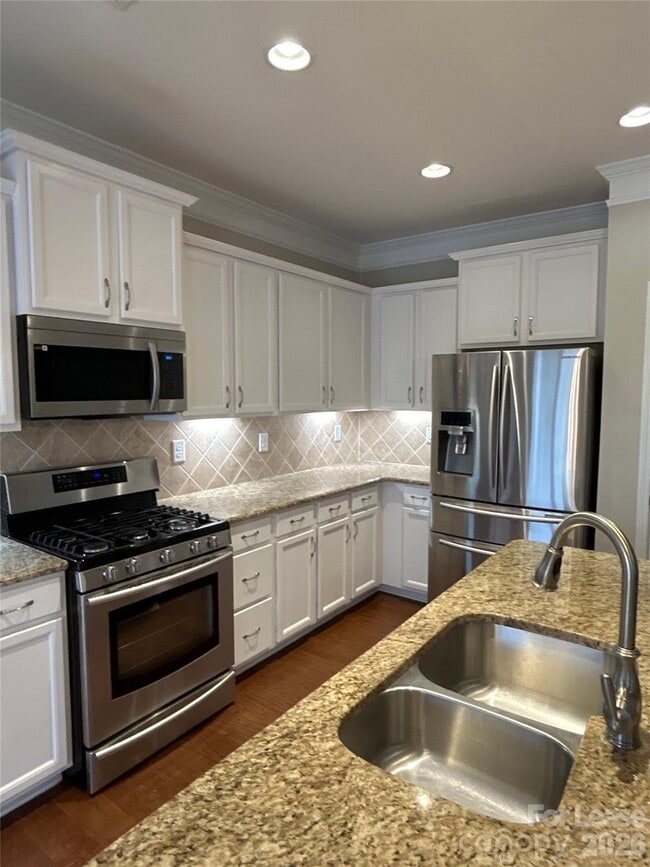 Building Photo - 157 Millen Dr