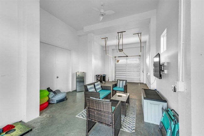 Building Photo - 312 Seagrass