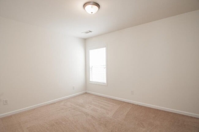 Building Photo - 267 Grenier Terrace NE